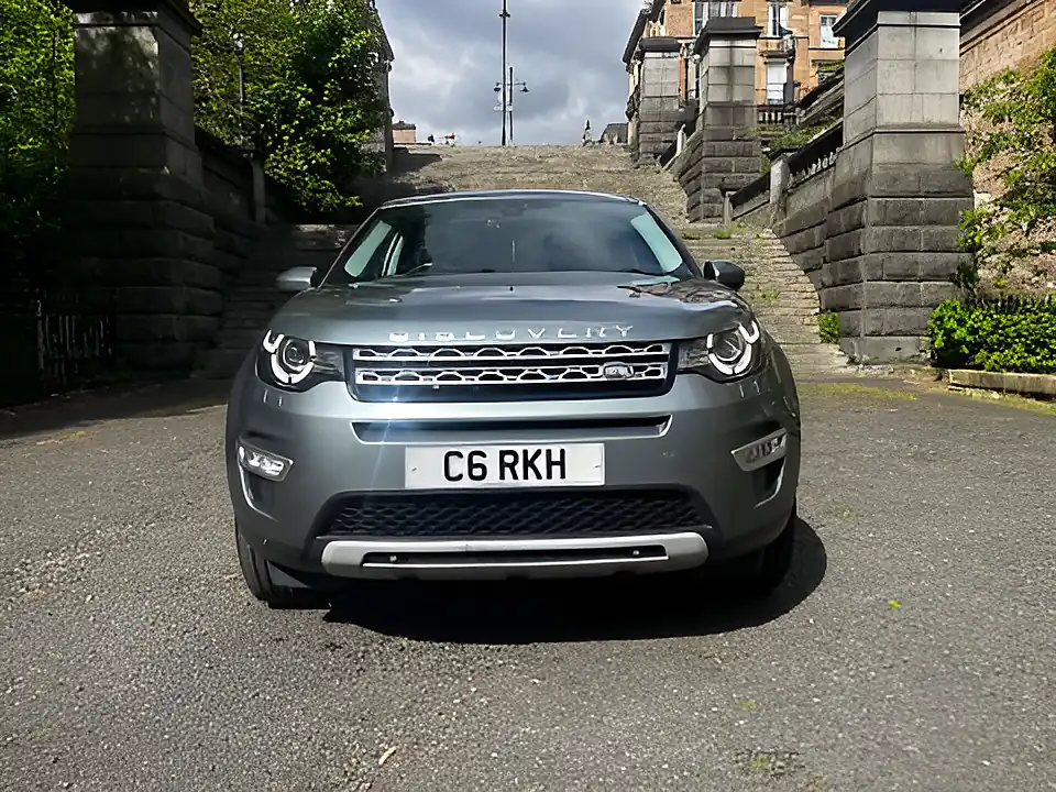 Used 2016 Land Rover Discovery Sport Luxury Hse Grey - Interior and Exterior details 4