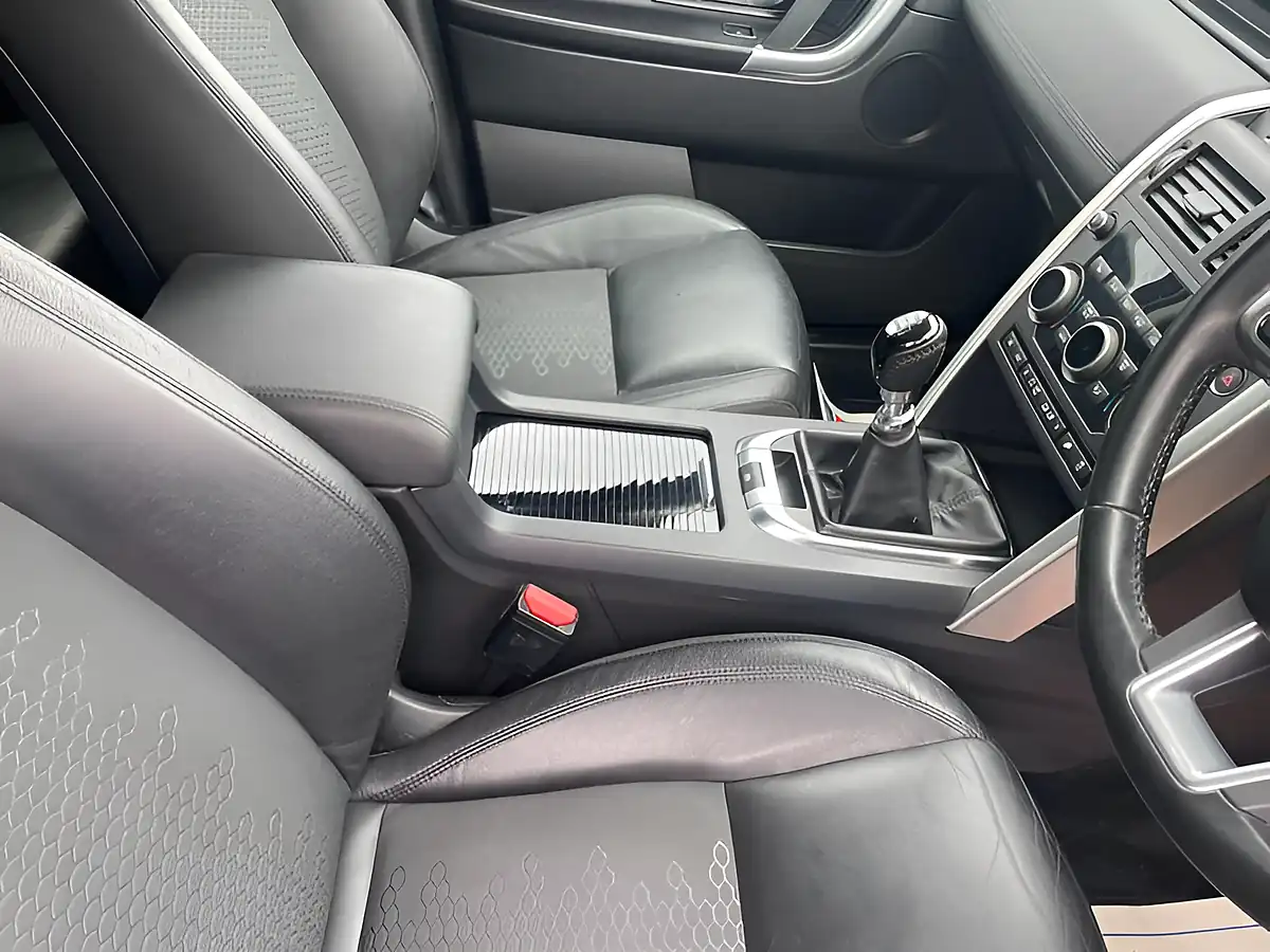 Used 2016 Land Rover Discovery Sport Se Red - Interior and Exterior details 12