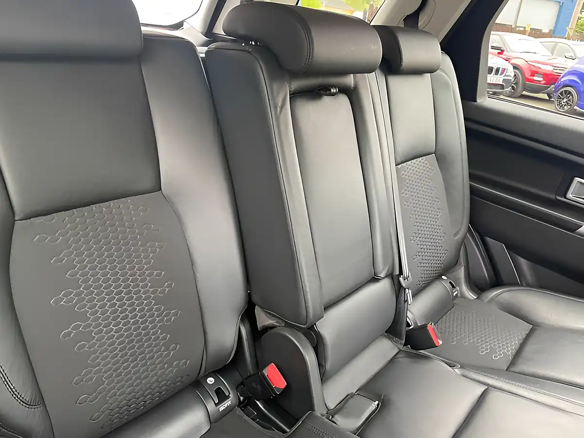 Used 2016 Land Rover Discovery Sport Se Red - Interior and Exterior details 14