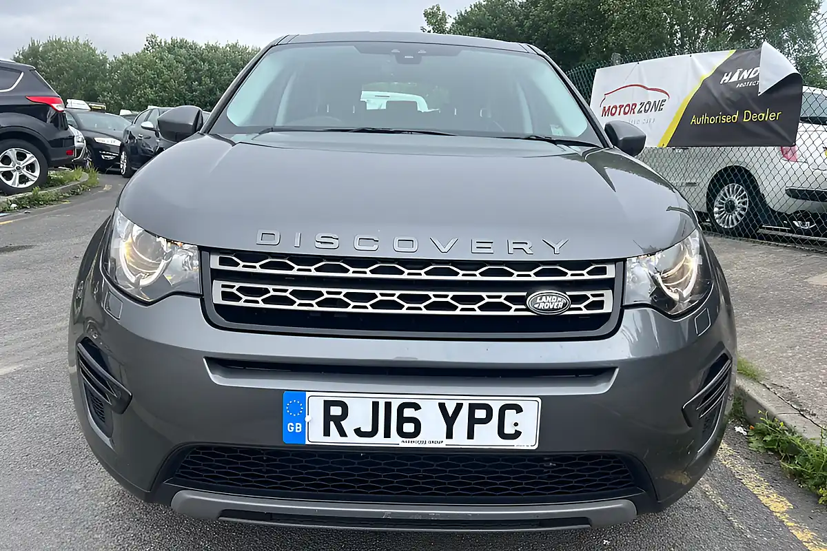 Used 2016 Land Rover Discovery Sport Se Silver - Interior and Exterior details 11
