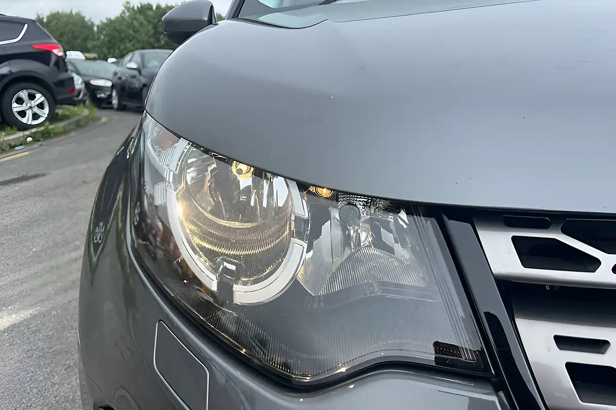 Used 2016 Land Rover Discovery Sport Se Silver - Interior and Exterior details 18