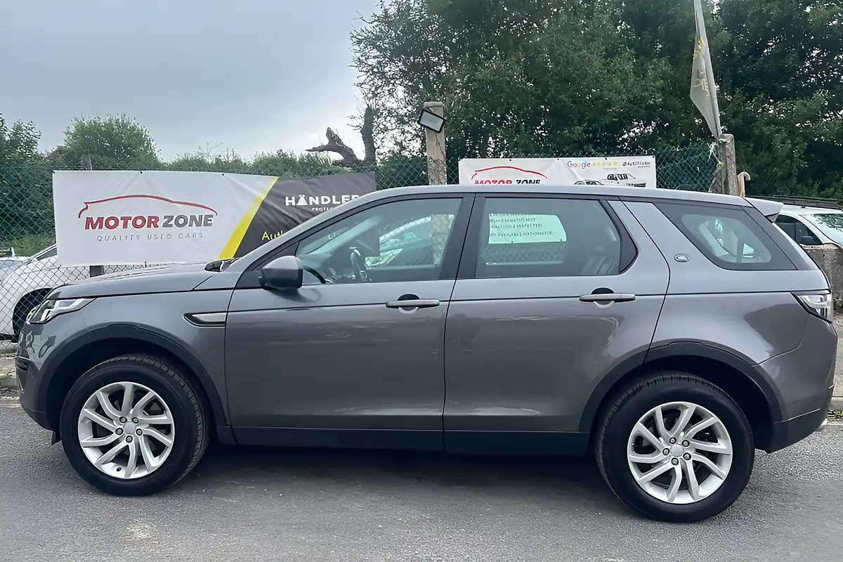 Used 2016 Land Rover Discovery Sport Se Silver - Interior and Exterior details 5