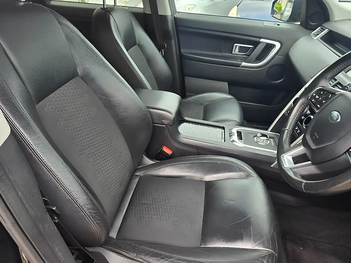 Used 2016 Land Rover Discovery Sport Se Tech Black - Interior and Exterior details 11