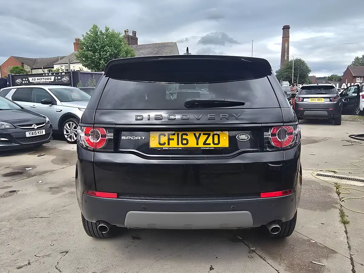 Used 2016 Land Rover Discovery Sport Se Tech Black - Interior and Exterior details 6