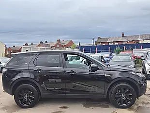 Used 2016 Land Rover Discovery Sport Se Tech Black - Interior and Exterior details 8