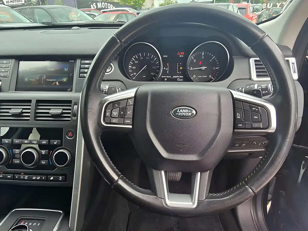 Used 2016 Land Rover Discovery Sport Se Tech Black - Interior and Exterior details 9