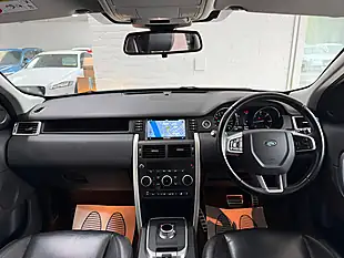 Used 2016 Land Rover Discovery Sport Se Tech Green - Interior and Exterior details 4