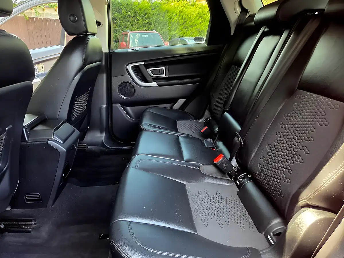 Used 2016 Land Rover Discovery Sport Se Tech Red - Interior and Exterior details 11