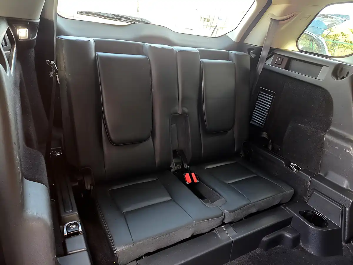 Used 2016 Land Rover Discovery Sport Se Tech Red - Interior and Exterior details 12