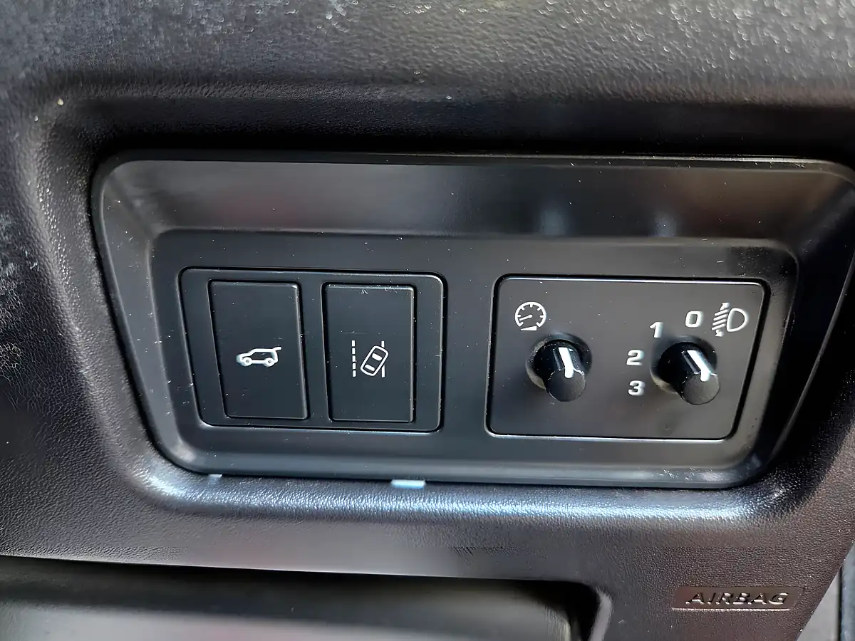 Used 2016 Land Rover Discovery Sport Se Tech Red - Interior and Exterior details 13