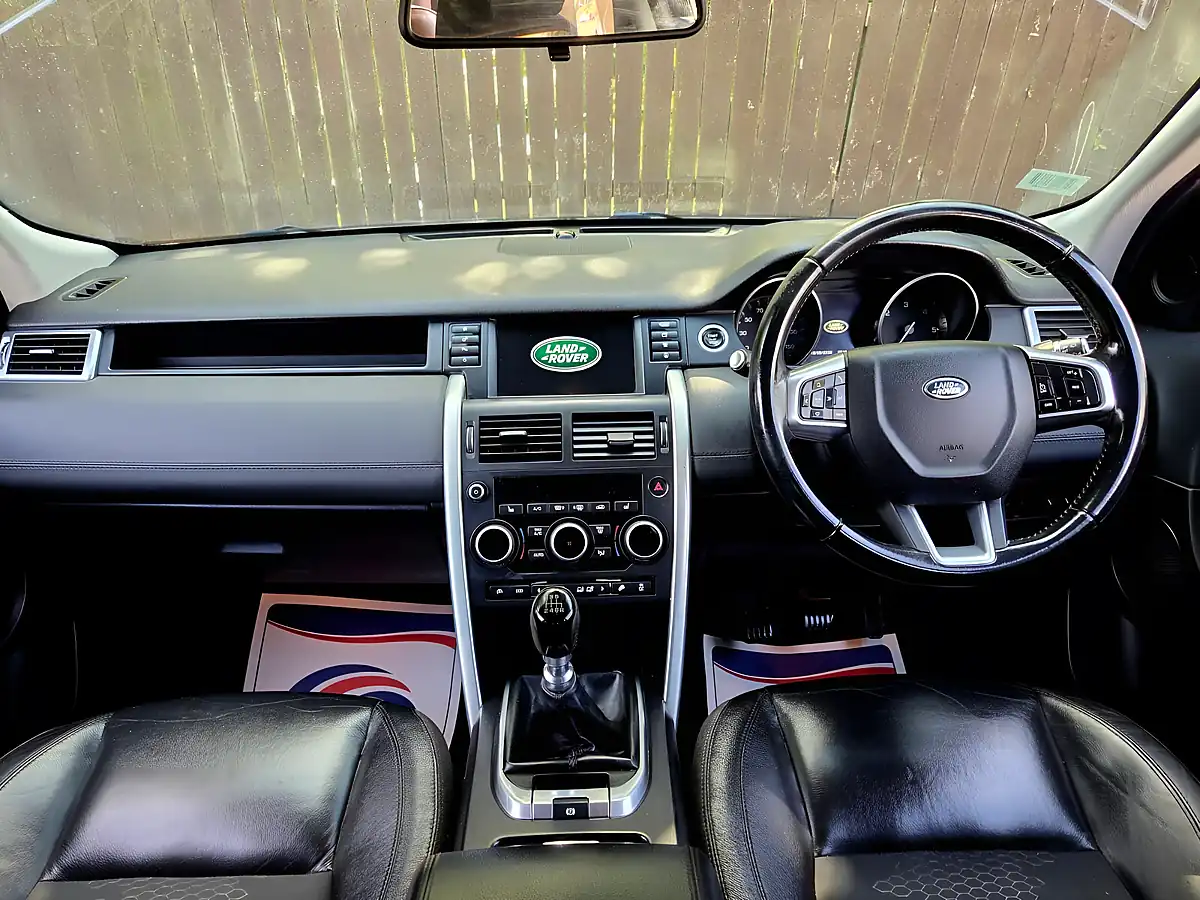 Used 2016 Land Rover Discovery Sport Se Tech Red - Interior and Exterior details 9