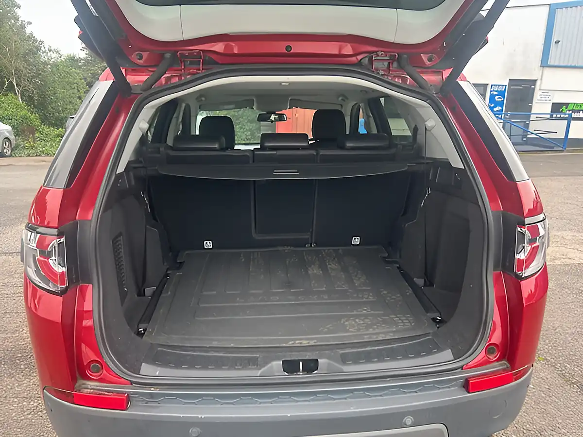 Used 2016 Land Rover Discovery Sport Se Tech Red - Interior and Exterior details 5