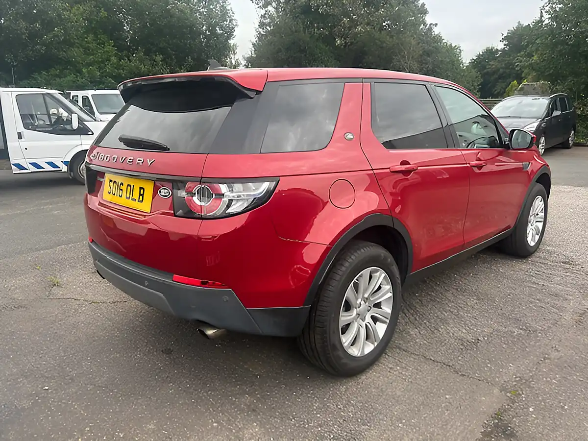Used 2016 Land Rover Discovery Sport Se Tech Red - Interior and Exterior details 9
