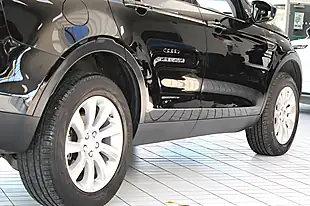 Used 2016 Land Rover Discovery Sport Se Tech Santorini Black - Interior and Exterior details 15