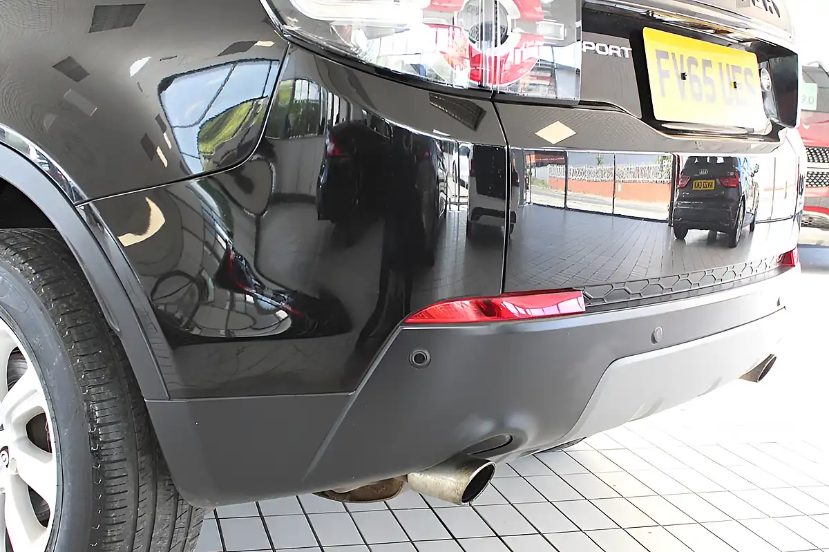 Used 2016 Land Rover Discovery Sport Se Tech Santorini Black - Interior and Exterior details 18