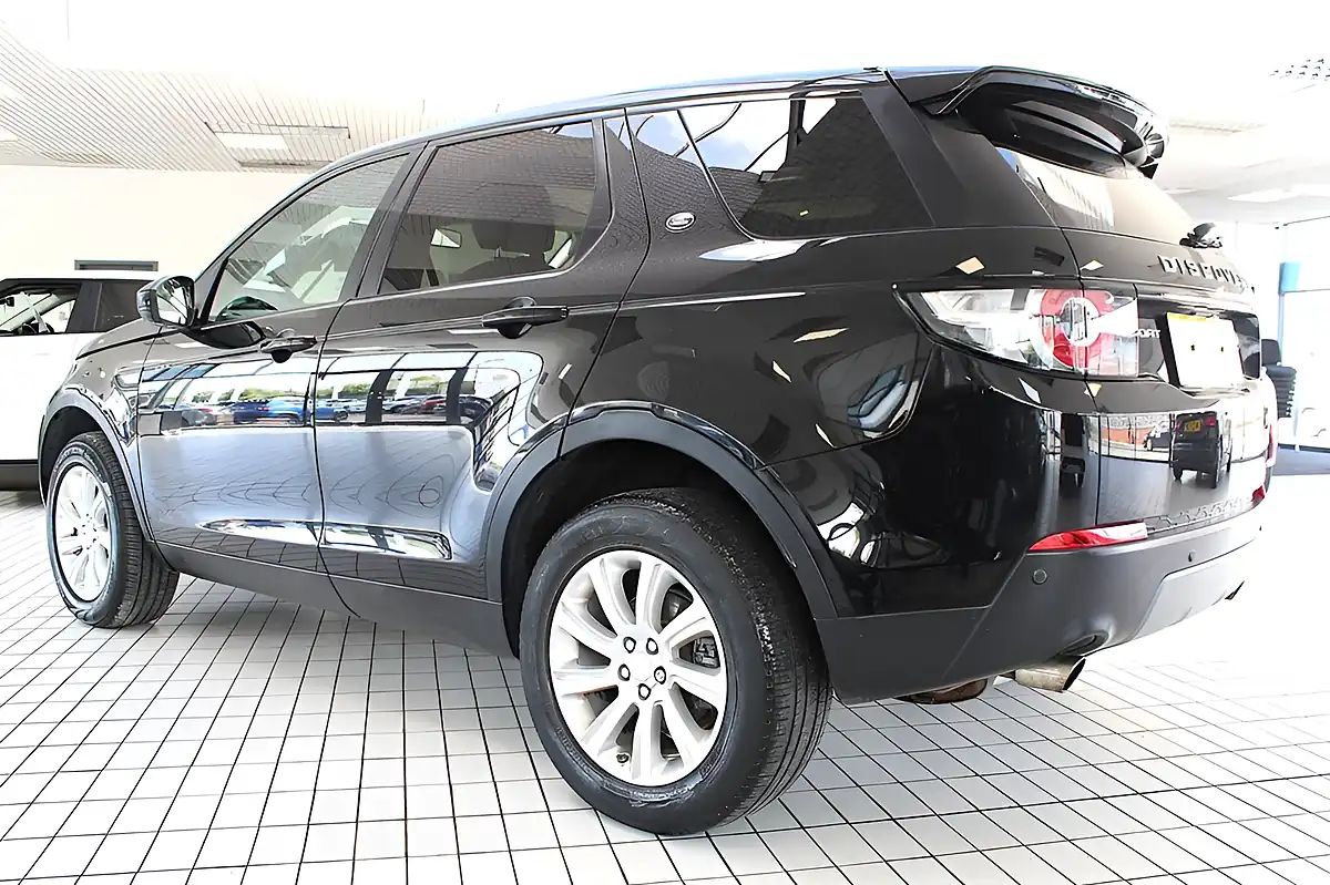 Used 2016 Land Rover Discovery Sport Se Tech Santorini Black - Interior and Exterior details 19