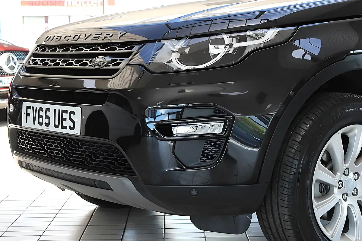 Used 2016 Land Rover Discovery Sport Se Tech Santorini Black - Interior and Exterior details 4