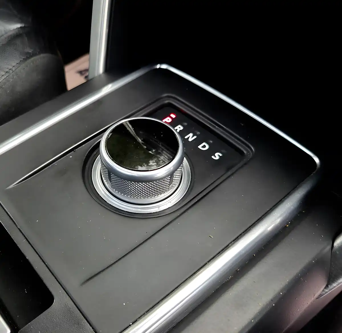 Used 2016 Land Rover Discovery Sport Se Tech Scotia Grey - Interior and Exterior details 12