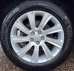 Used 2016 Land Rover Discovery Sport Se Tech Scotia Grey - Interior and Exterior details 14