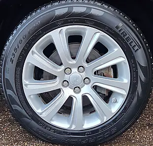 Used 2016 Land Rover Discovery Sport Se Tech Scotia Grey - Interior and Exterior details 15
