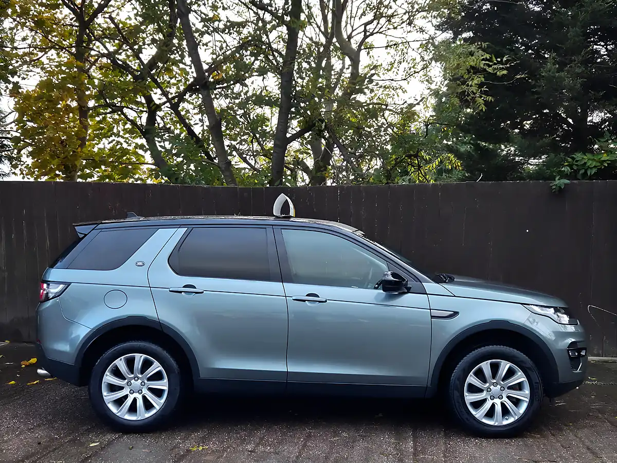 Used 2016 Land Rover Discovery Sport Se Tech Scotia Grey - Interior and Exterior details 7