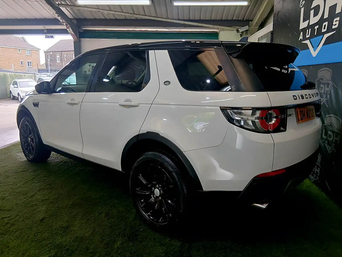 Used 2016 Land Rover Discovery Sport Se Tech White - Interior and Exterior details 3