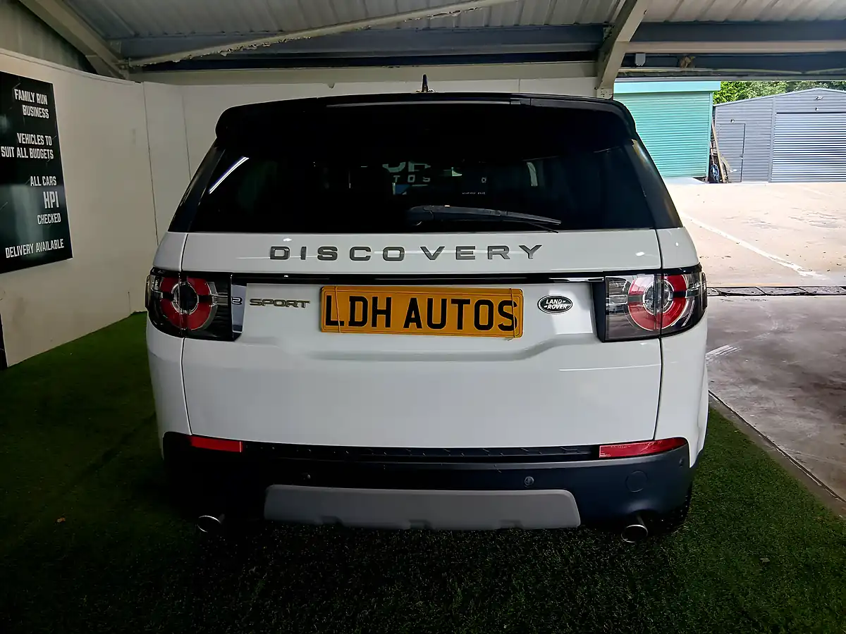 Used 2016 Land Rover Discovery Sport Se Tech White - Interior and Exterior details 4