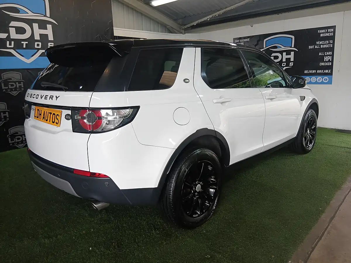Used 2016 Land Rover Discovery Sport Se Tech White - Interior and Exterior details 5