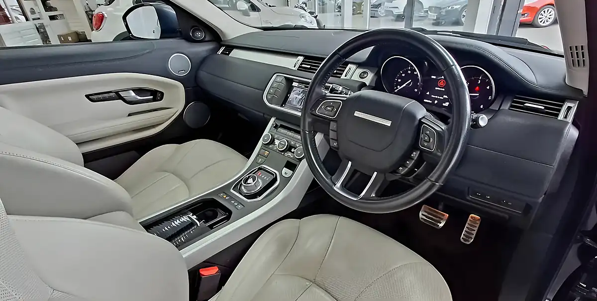 Used 2016 Land Rover Range Rover Evoque Hse Dynamic Black - Interior and Exterior details 17