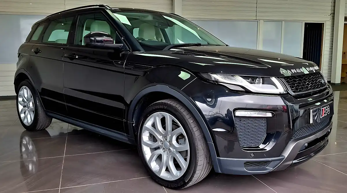 Used 2016 Land Rover Range Rover Evoque Hse Dynamic Black - Interior and Exterior details 7