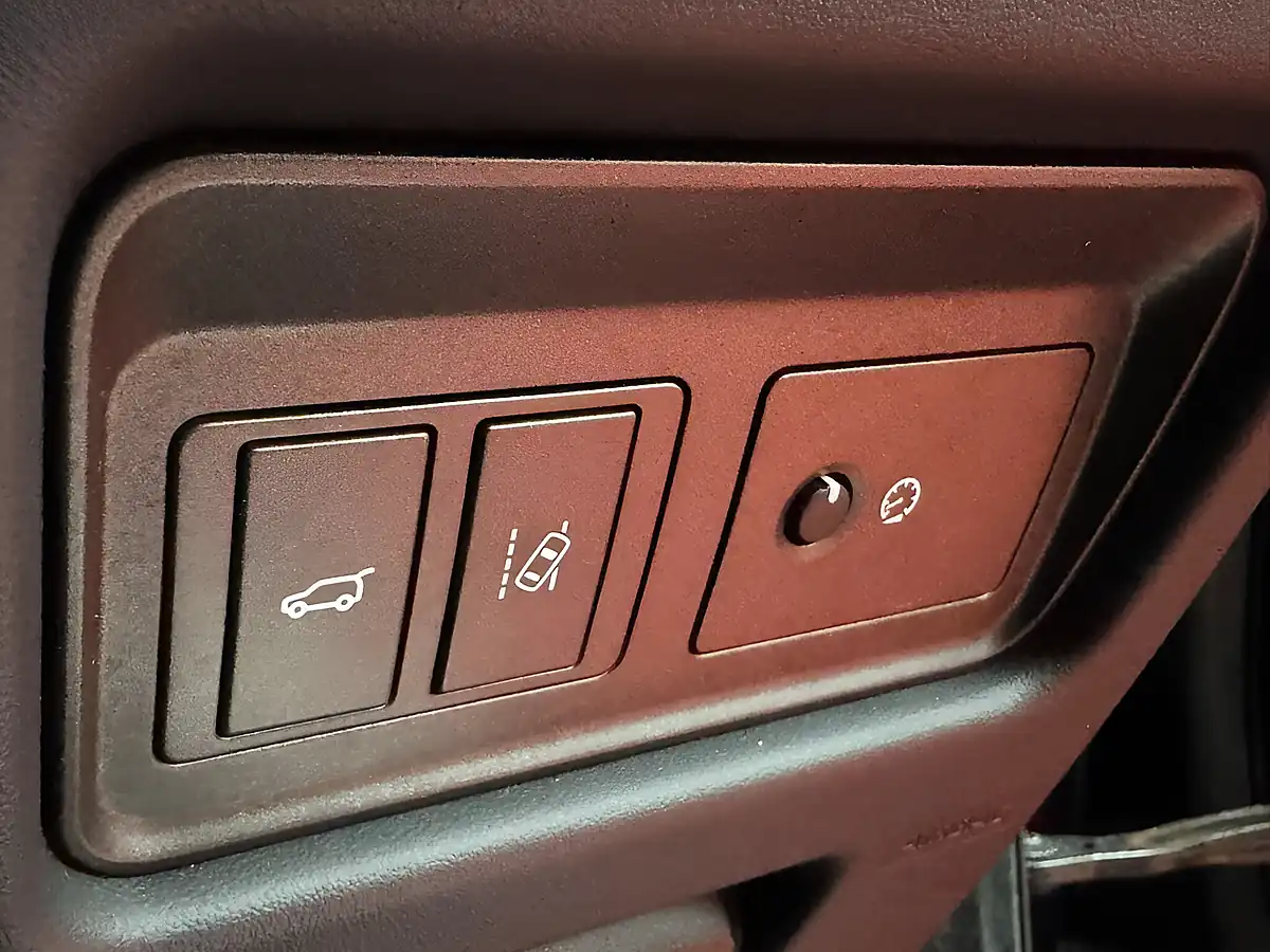 Used 2016 Land Rover Range Rover Evoque Hse Dynamic Black - Interior and Exterior details 17