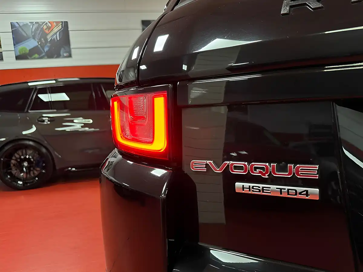 Used 2016 Land Rover Range Rover Evoque Hse Dynamic Black - Interior and Exterior details 5