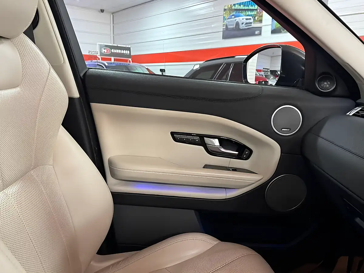 Used 2016 Land Rover Range Rover Evoque Hse Dynamic Black - Interior and Exterior details 7