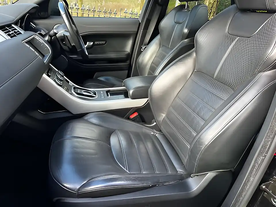 Used 2016 Land Rover Range Rover Evoque Hse Dynamic Black - Interior and Exterior details 15