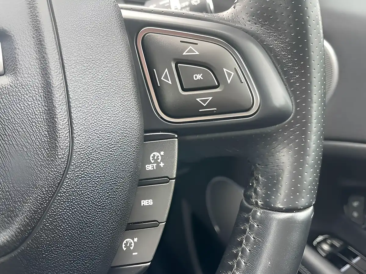 Used 2016 Land Rover Range Rover Evoque Hse Dynamic Grey - Interior and Exterior details 13