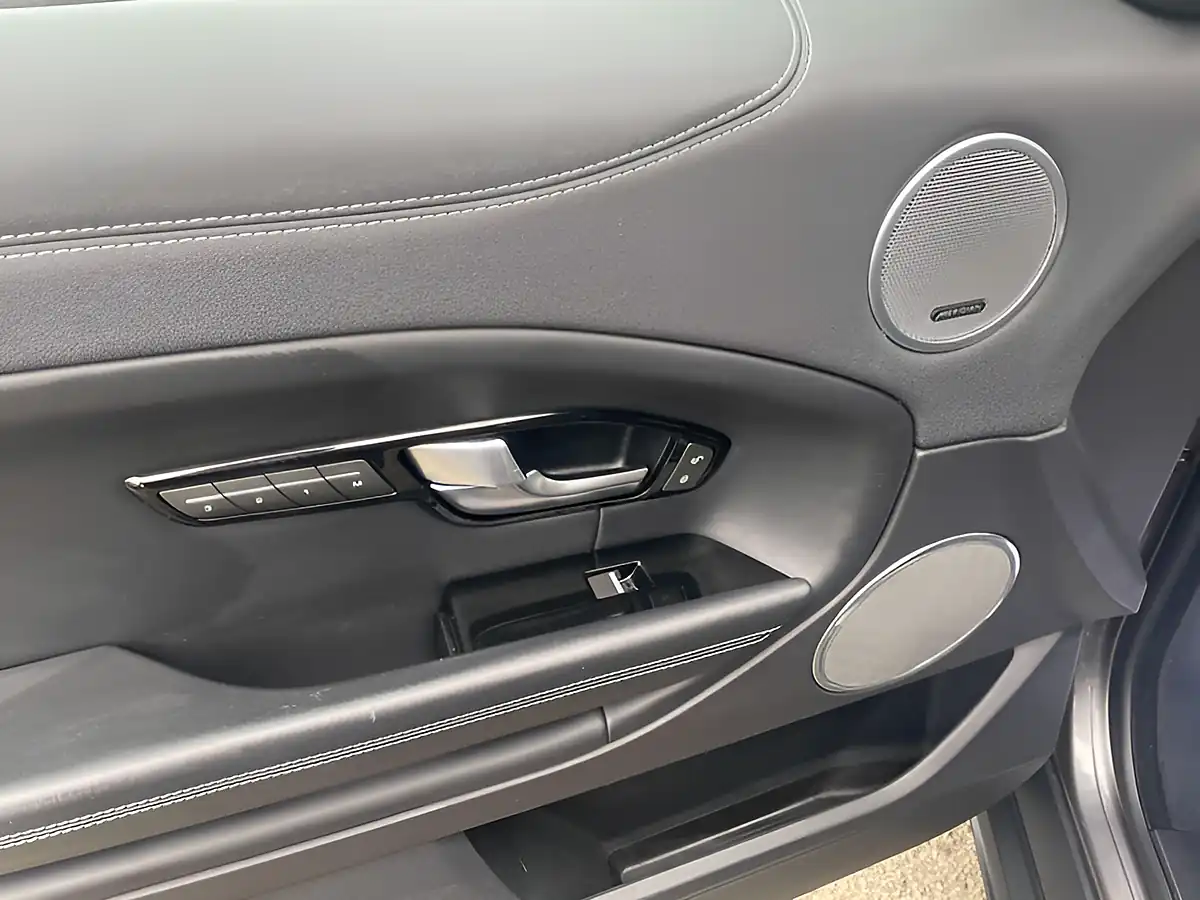 Used 2016 Land Rover Range Rover Evoque Hse Dynamic Grey - Interior and Exterior details 20