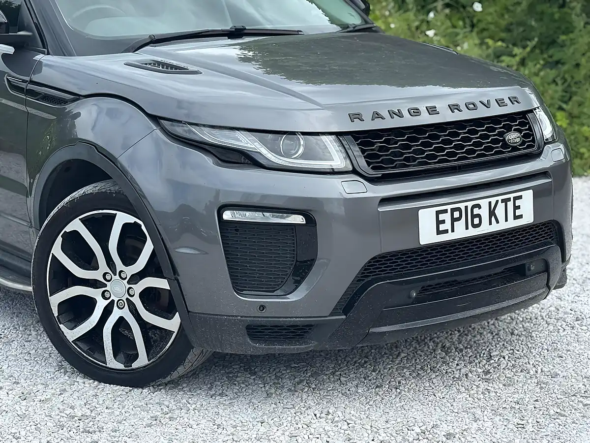 Used 2016 Land Rover Range Rover Evoque Hse Dynamic Grey - Interior and Exterior details 7