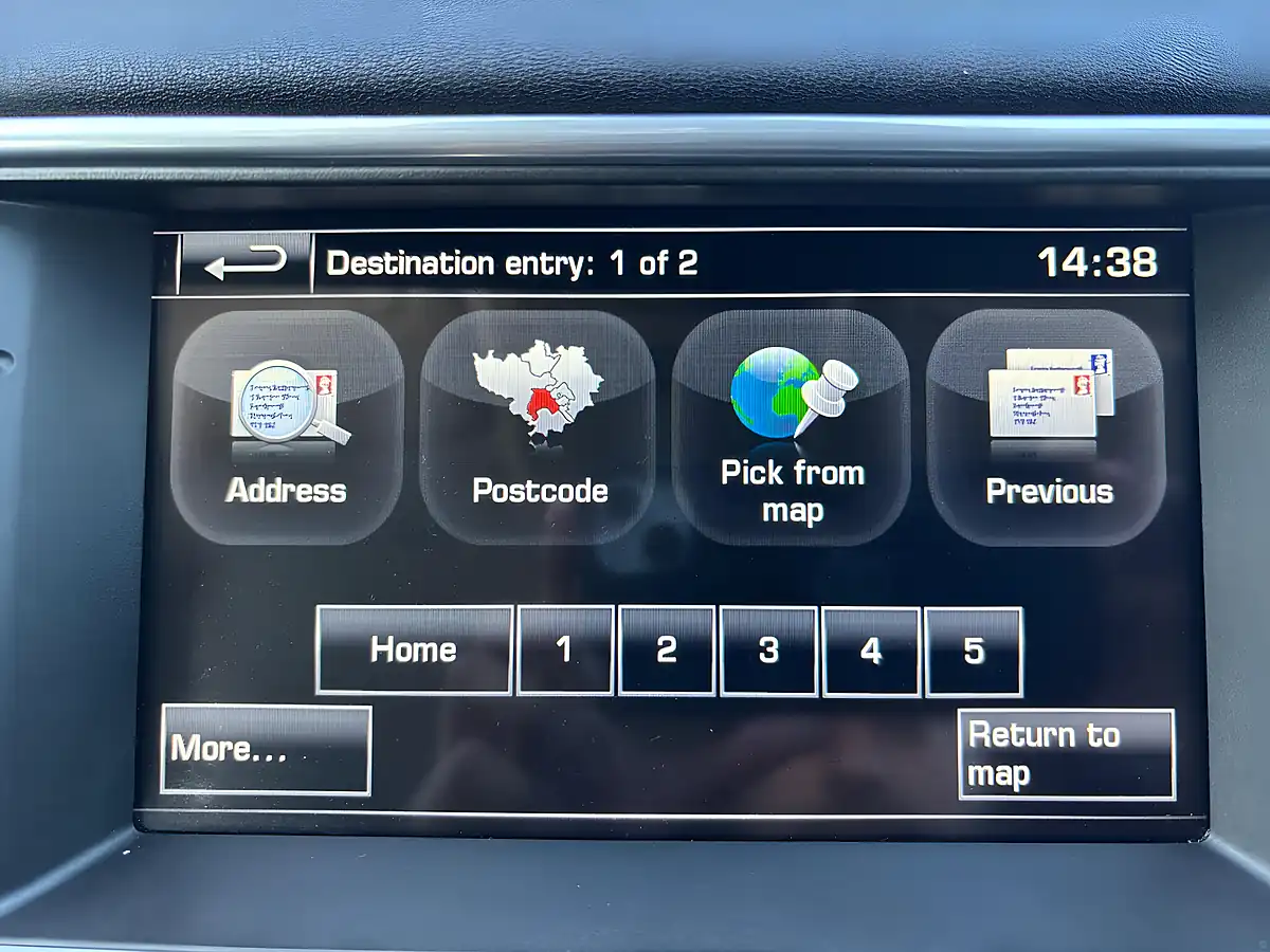 Used 2016 Land Rover Range Rover Evoque Hse Dynamic Grey - Interior and Exterior details 15