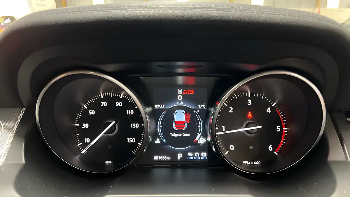 Used 2016 Land Rover Range Rover Evoque Hse Dynamic Grey - Interior and Exterior details 18