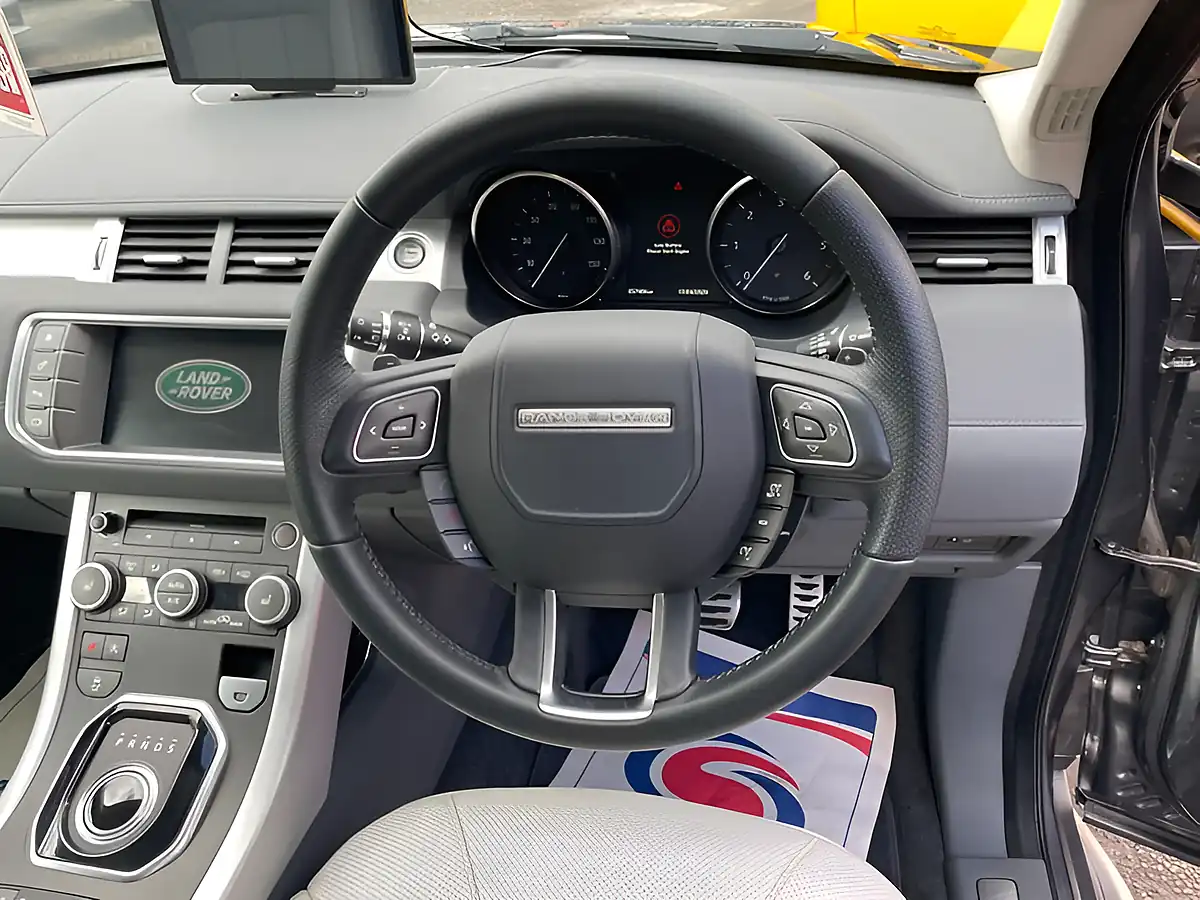 Used 2016 Land Rover Range Rover Evoque Hse Dynamic Grey - Interior and Exterior details 16