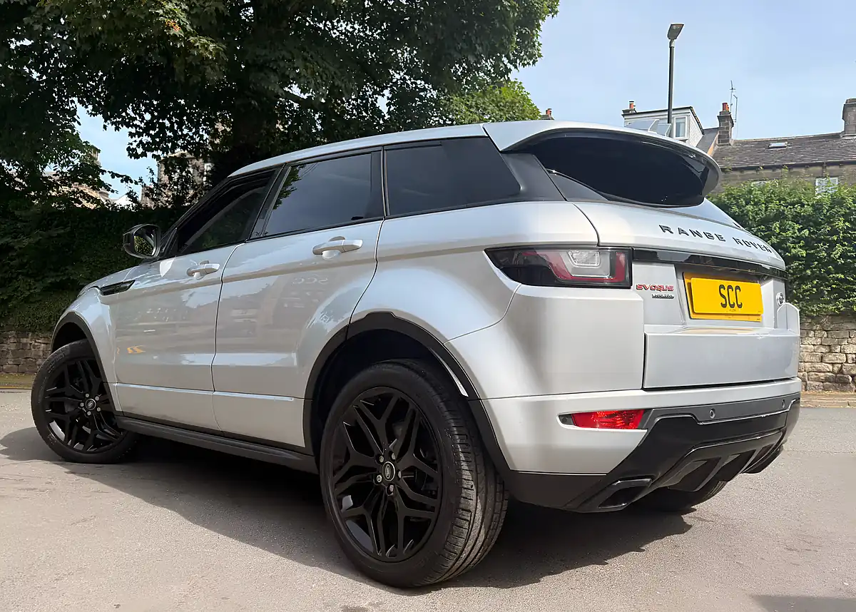 Used 2016 Land Rover Range Rover Evoque Hse Dynamic Indus Silver - Interior and Exterior details 10