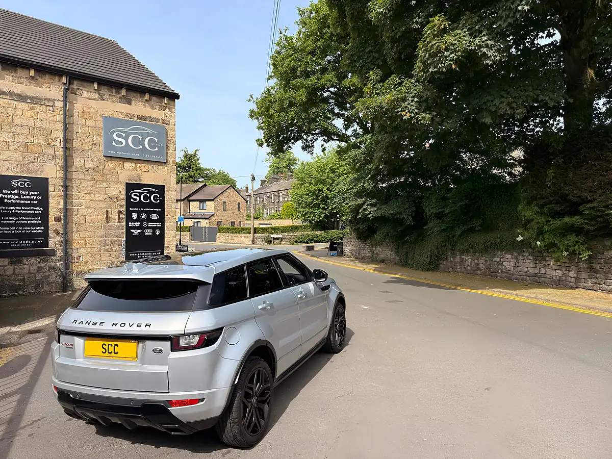 Used 2016 Land Rover Range Rover Evoque Hse Dynamic Indus Silver - Interior and Exterior details 11