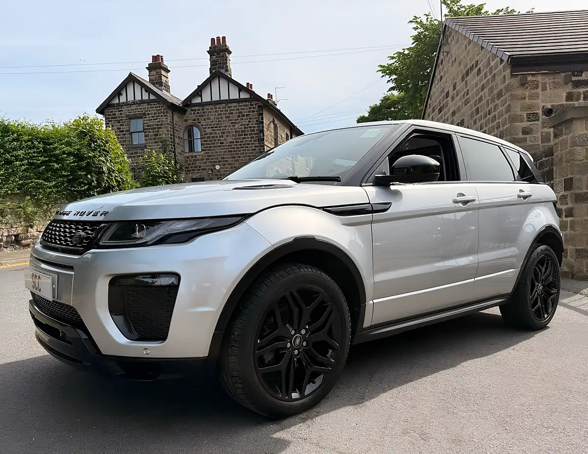 Used 2016 Land Rover Range Rover Evoque Hse Dynamic Indus Silver - Interior and Exterior details 7