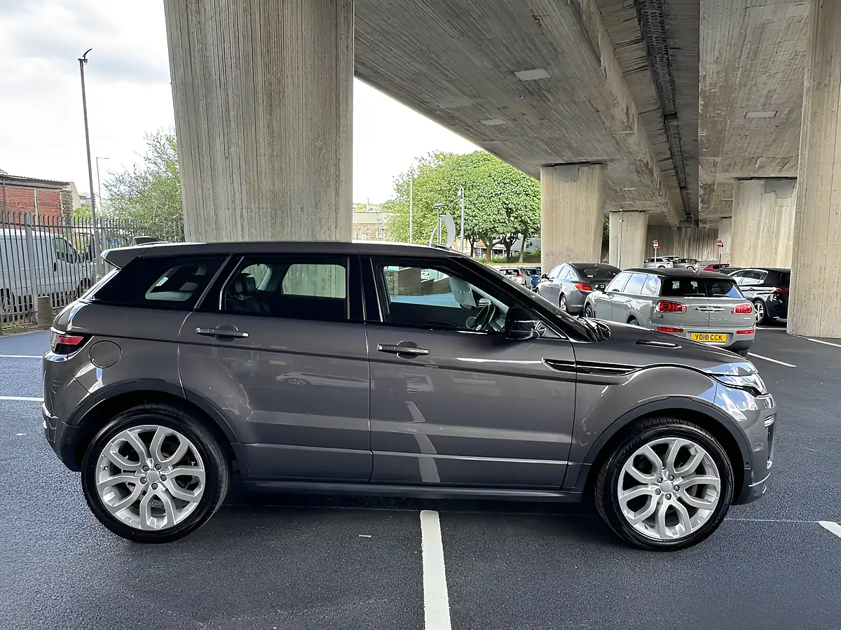 Used 2016 Land Rover Range Rover Evoque Hse Dynamic Lux Grey - Interior and Exterior details 10