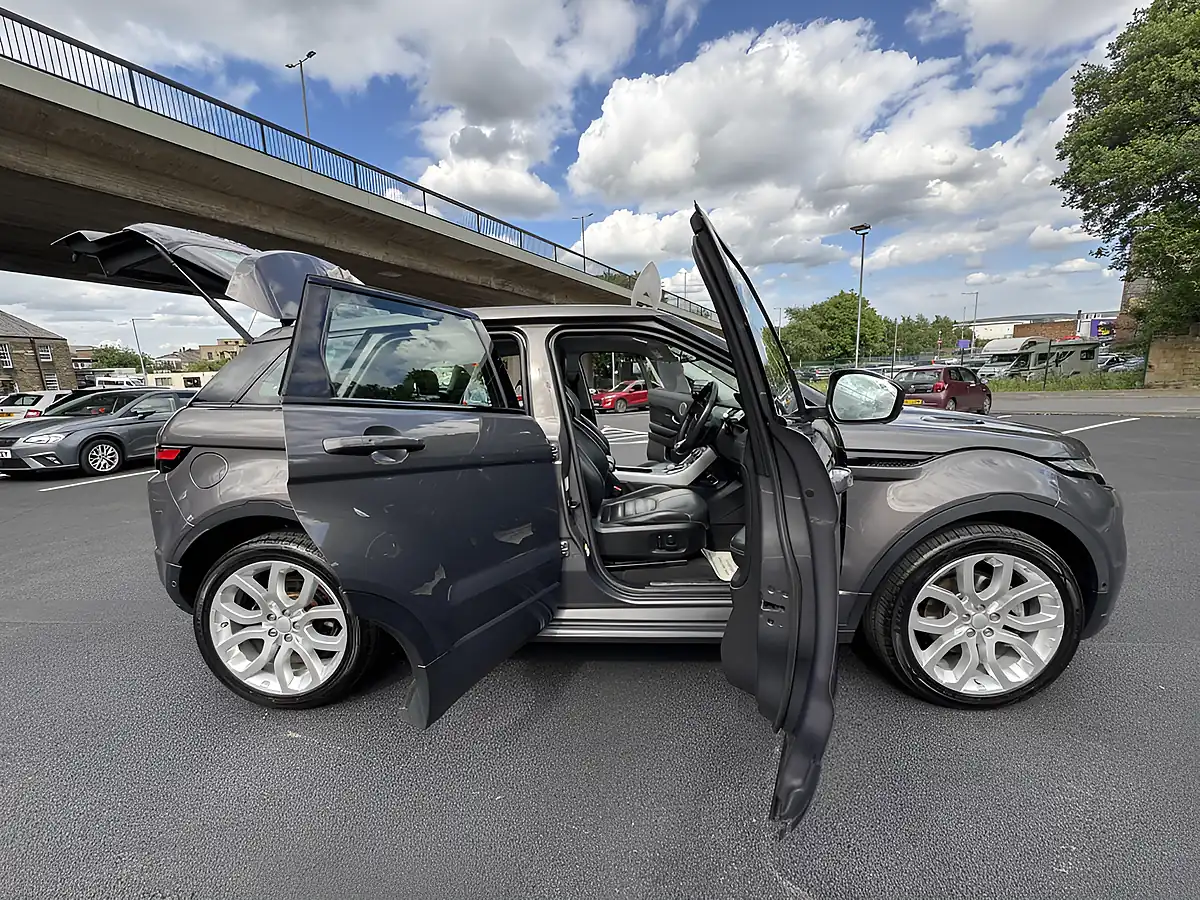 Used 2016 Land Rover Range Rover Evoque Hse Dynamic Lux Grey - Interior and Exterior details 16
