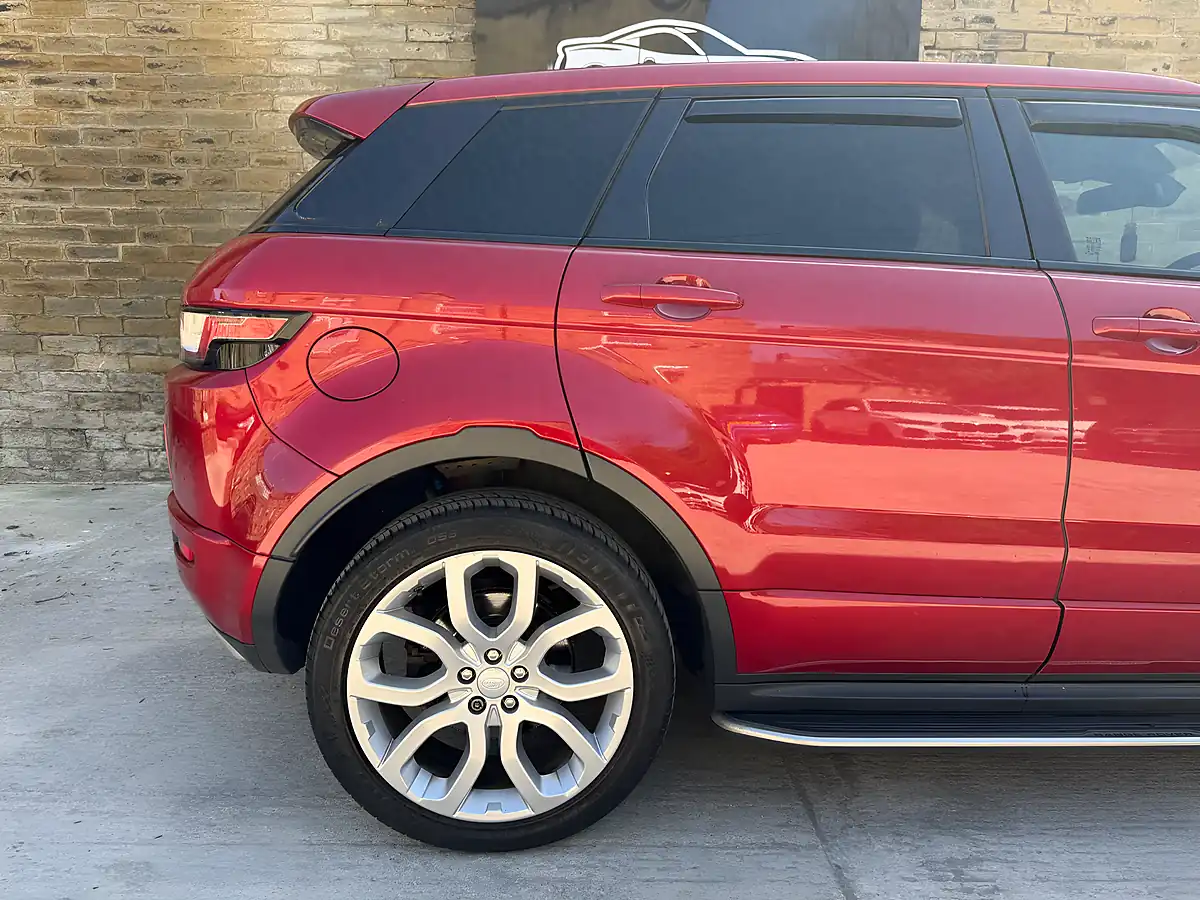 Used 2016 Land Rover Range Rover Evoque Hse Dynamic Red - Interior and Exterior details 19