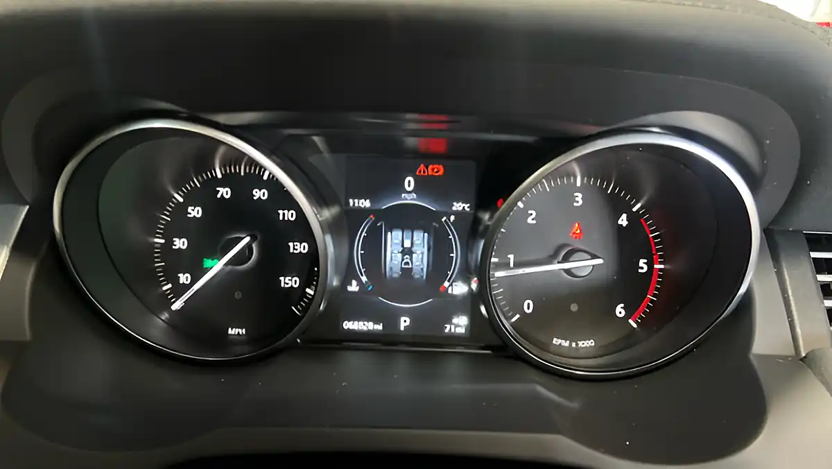 Used 2016 Land Rover Range Rover Evoque Hse Dynamic Red - Interior and Exterior details 12