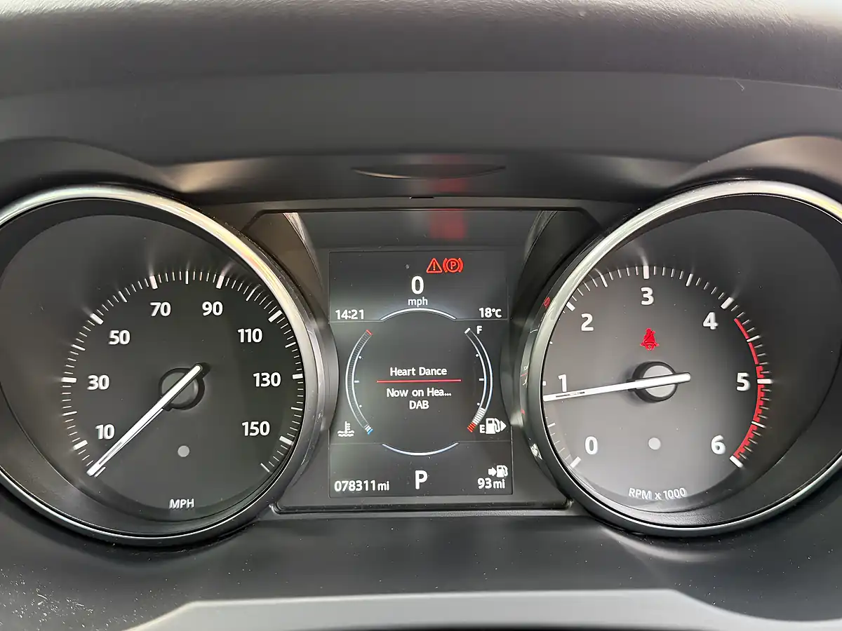 Used 2016 Land Rover Range Rover Evoque Hse Dynamic Red - Interior and Exterior details 20