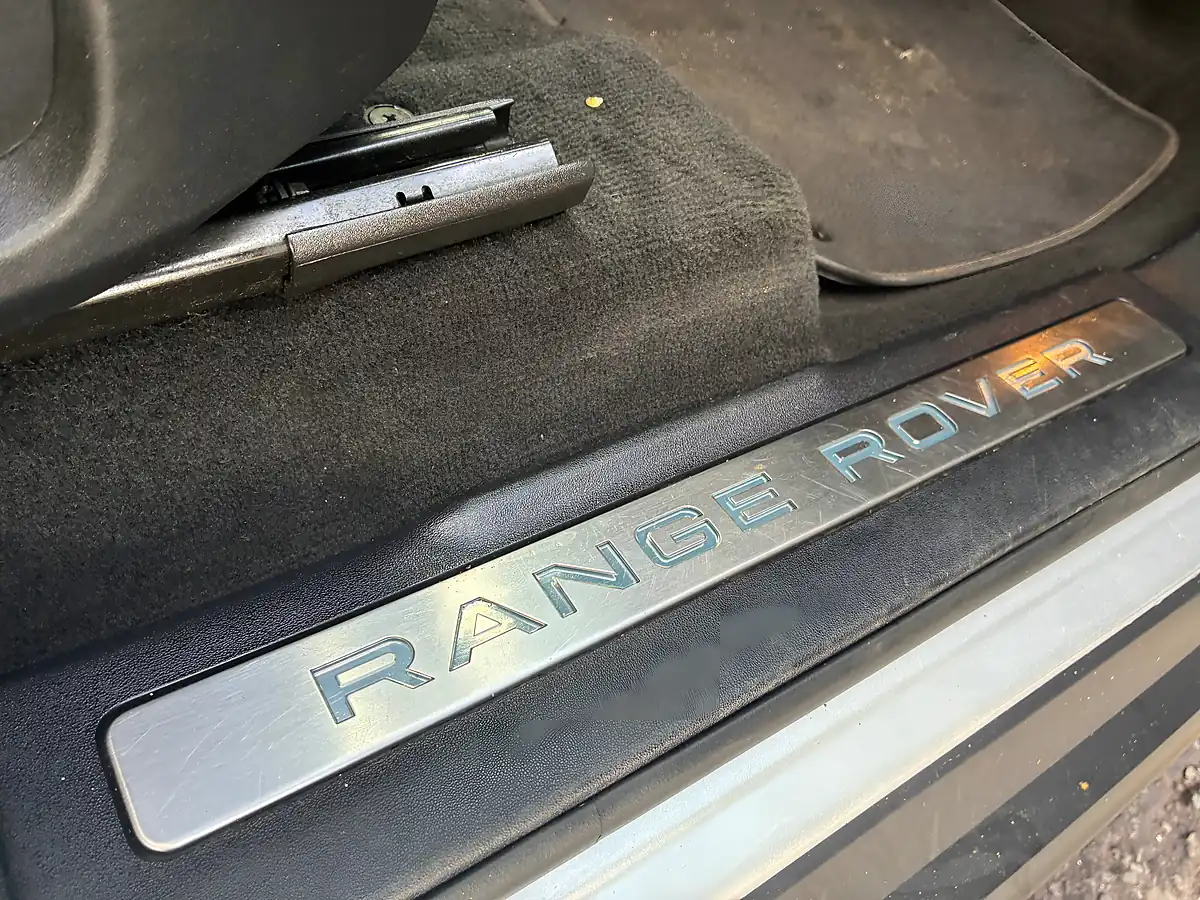 Used 2016 Land Rover Range Rover Evoque Hse Dynamic Silver - Interior and Exterior details 17