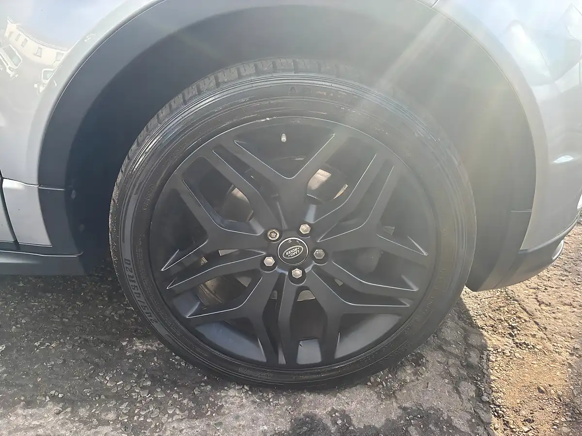 Used 2016 Land Rover Range Rover Evoque Hse Dynamic Silver - Interior and Exterior details 9